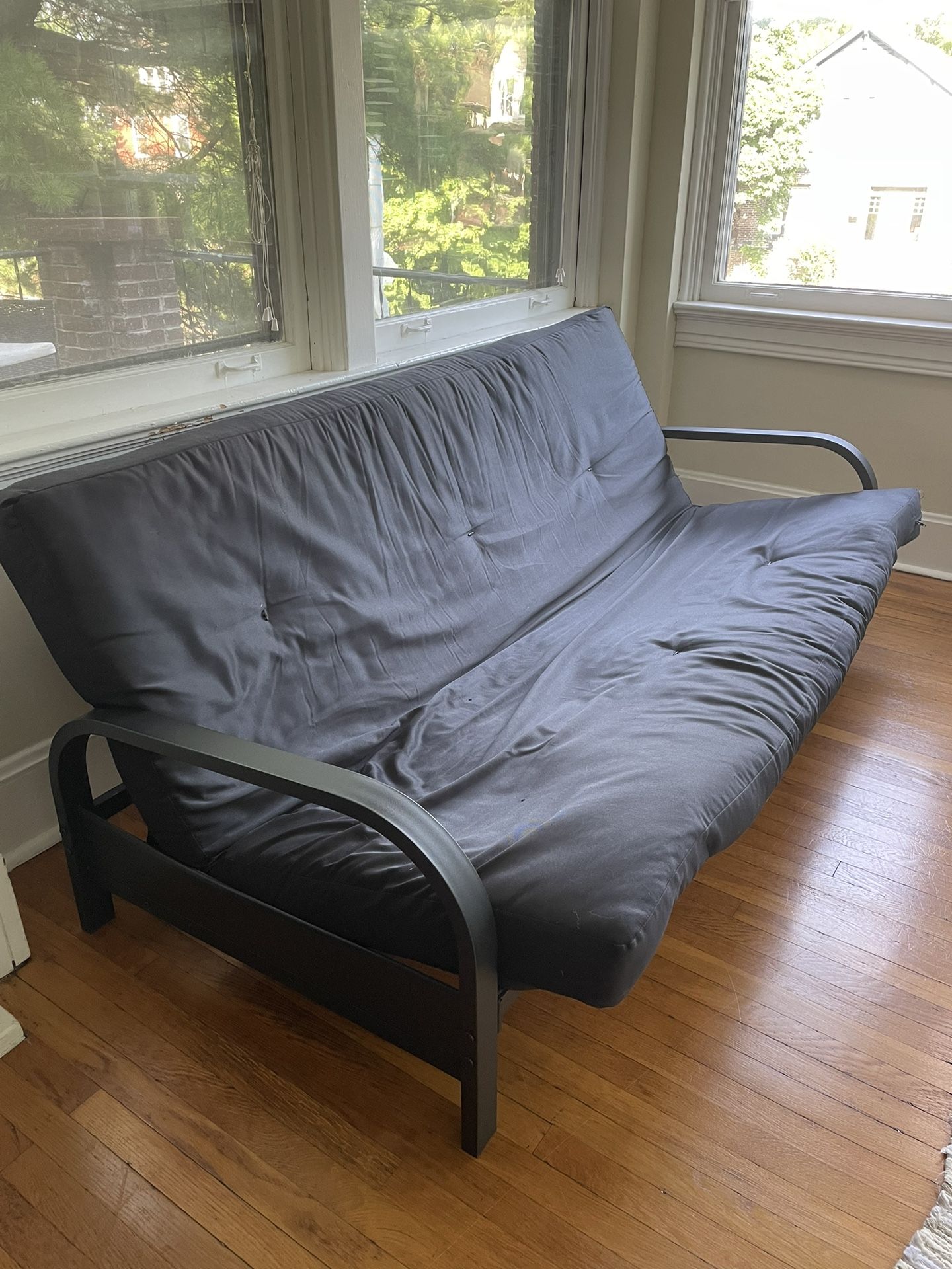 Black Futon