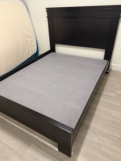 Beautiful Dark Espresso Bed Frame – $100