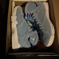 University blue size 11