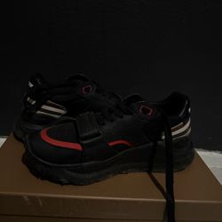 Burberry shoes 