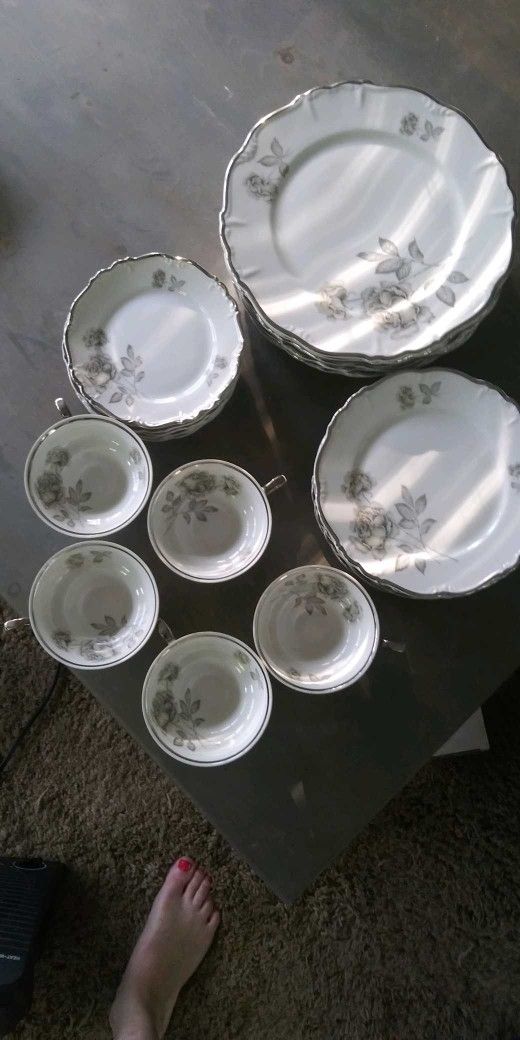 Edelstien China Set For Sale