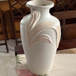 Ceramic Vase Or Pot For Planting  🪴