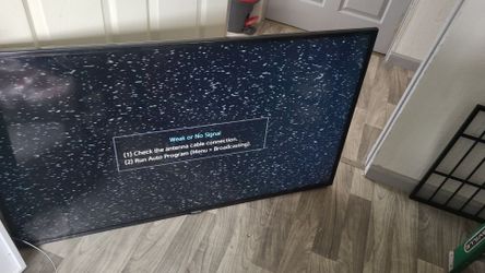 55in Samsung TV w/ mount
