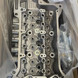 Tacoma cylinder head right side 3.5L V6 2GR-FKS 11101-80017