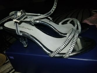 Women size 9 Silver Metallic Formal Shoes