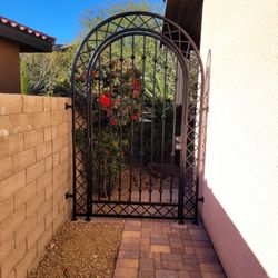 Custom Gate