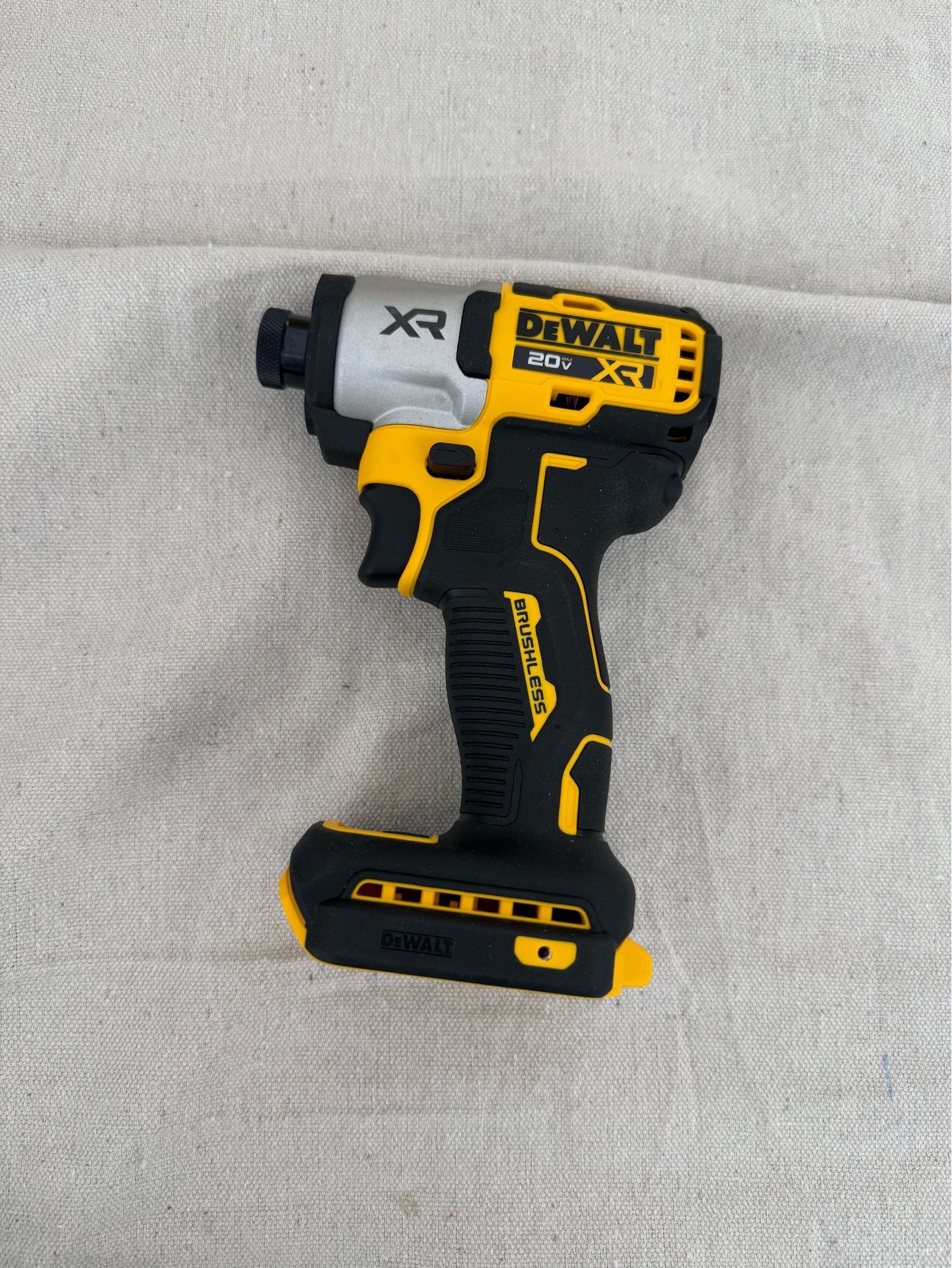 DeWALT 20v XR brushless 1/4 Impact