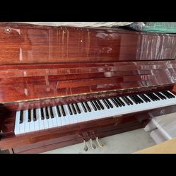 Piano  Brentwood 