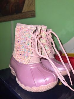 Pink size 6 toddler girl boots