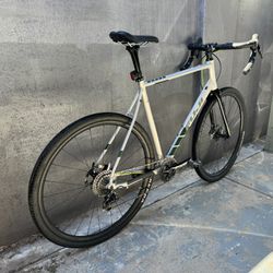 Fuji Jari Gravel Bike 58cm XL