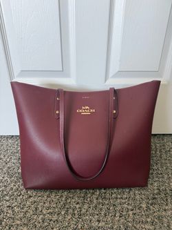 Authentic Coach Town Tote – Wine/Burgundy Pebbled Leather