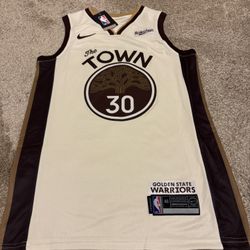 Nike 2025-26 City Edition Golden State Warriors Stephen Curry Swingman Jersey. Size small - xl. New 