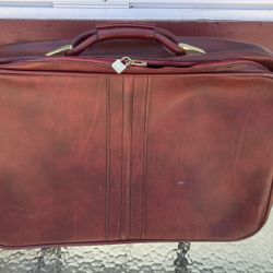 Carry On Suitcase- Over Night Bag- Laptop Bag- Burgundy. Super Clean! Like New!