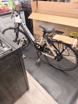 Hyper Bicycles E-Ride City Electric Commuter Bike