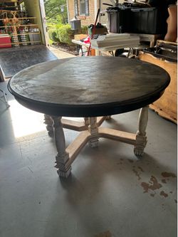 Dining wood table (Extendable)