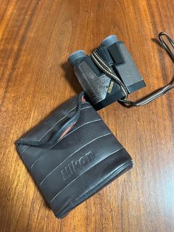 Vintage Nikon Venturer II 8x23 6.3° Compact Binoculars with Case