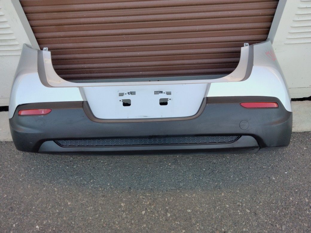 2020-2022 Rear Bumper With Amber Lights And Accessories OEM.