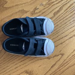 Converse /Chucks (toddler/little kid 9)
