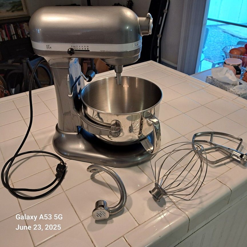 KitcheenAid Pro 600 Mixer