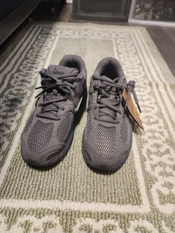 Nike Men's V5 RNR Suede