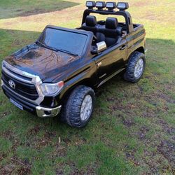 Power Wheels Toyota Tundra