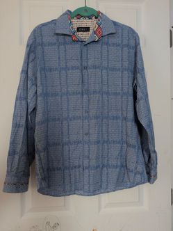 envy Men's Light Blue Patterned Long-Sleeve Shirt with Contrast Collar Size L