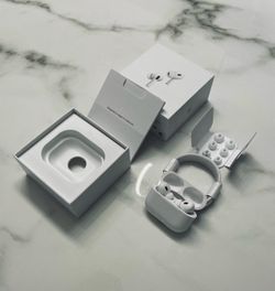 AirPods Pro (negotiable)
