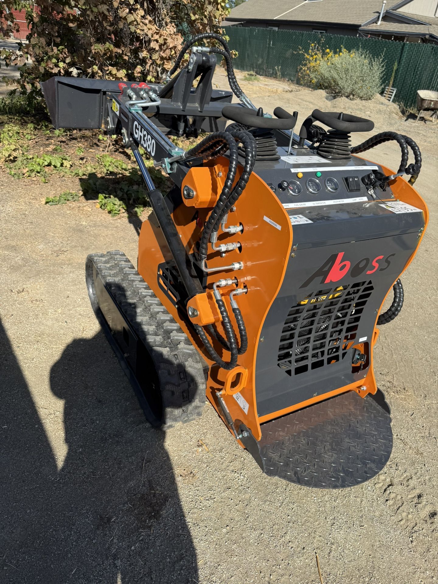 Mini Skid Steer GH380