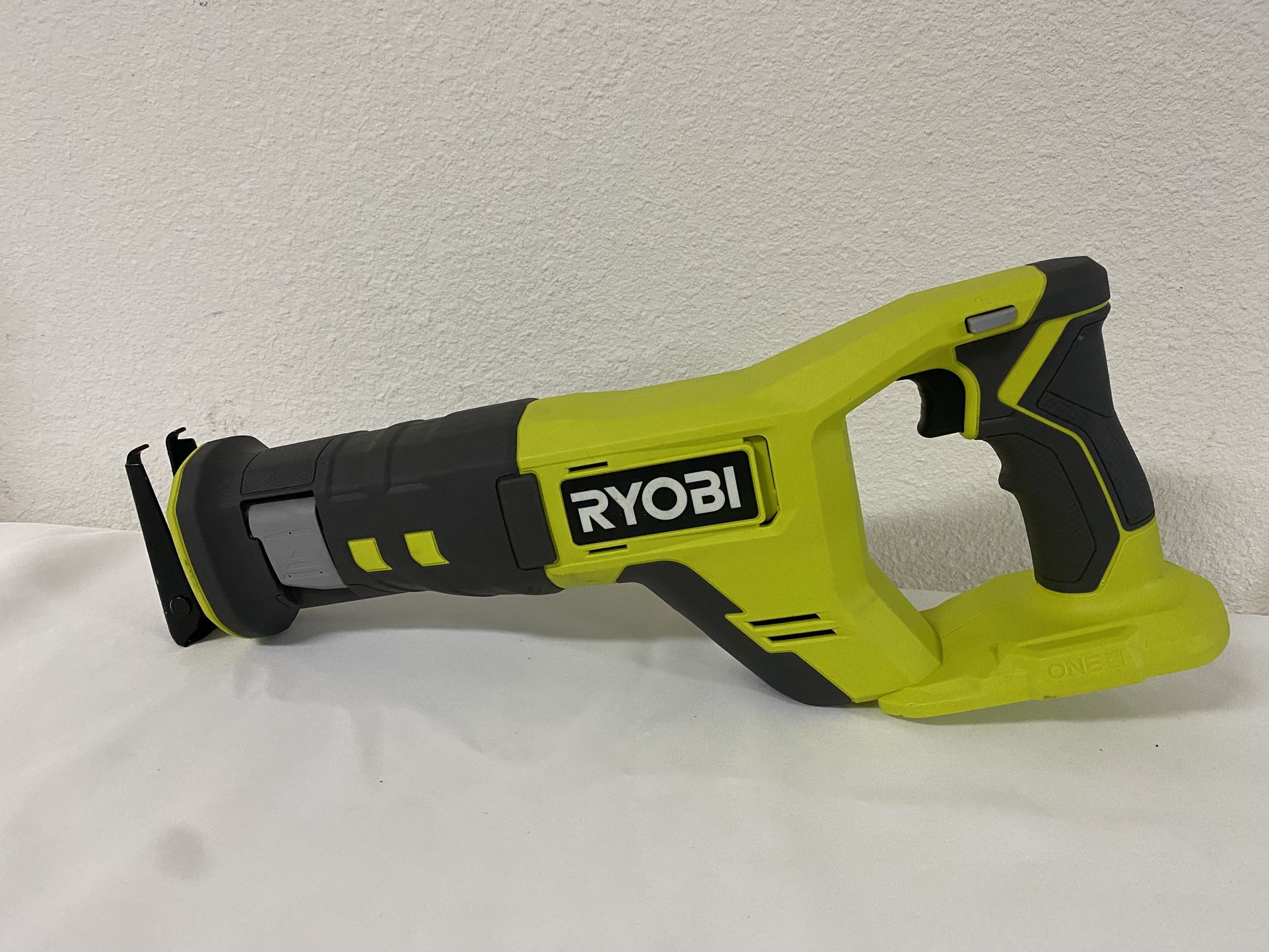 RYOBI ONE+ 18V Cordless Reciprocating Saw (Tool Only)