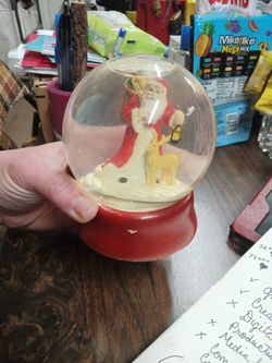 Vintage Santa Snow globe