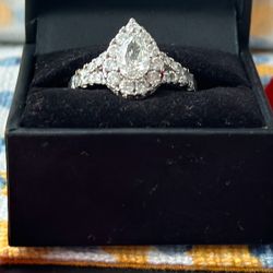 Diamond Pear Halo Bridal Set (4 ct. t.w.) in 14k White Gold