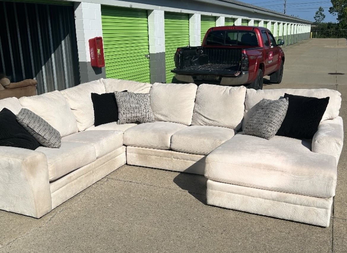 Beige Sectional (Free Delivery Local Cities)