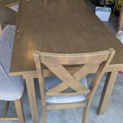 Dining Room Table and Chairs