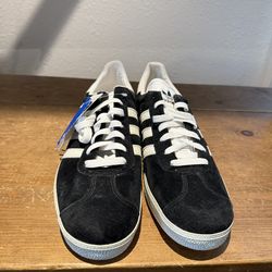 Men’s New Adidas Suede Gazelle Sneakers