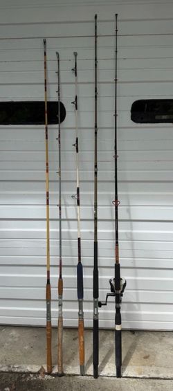 Lot Of 4 Salt Water Rods w/Reel And Rest Rods