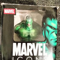 Marvel Icons Hulk Bust