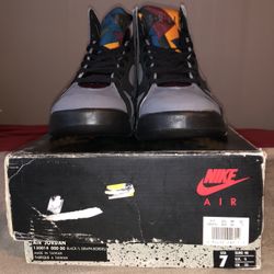 Jordan 7 OG “Bordeaux” (1992)