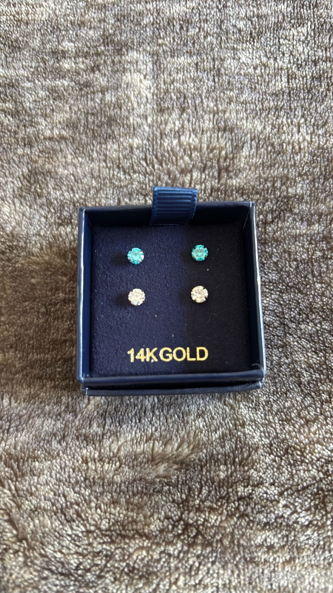 14k gold earring