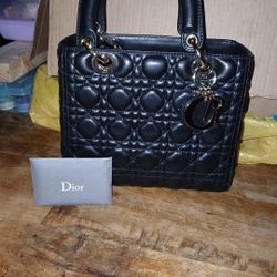 Dior (Lambskin Lady Dior Medium Bag)