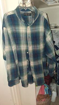Men's green and white colored plaid button up long sleeve flannel shirt size xl by (loafers reed james), is missing button on sleeve