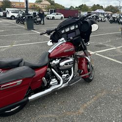 2021 Harley Street glide