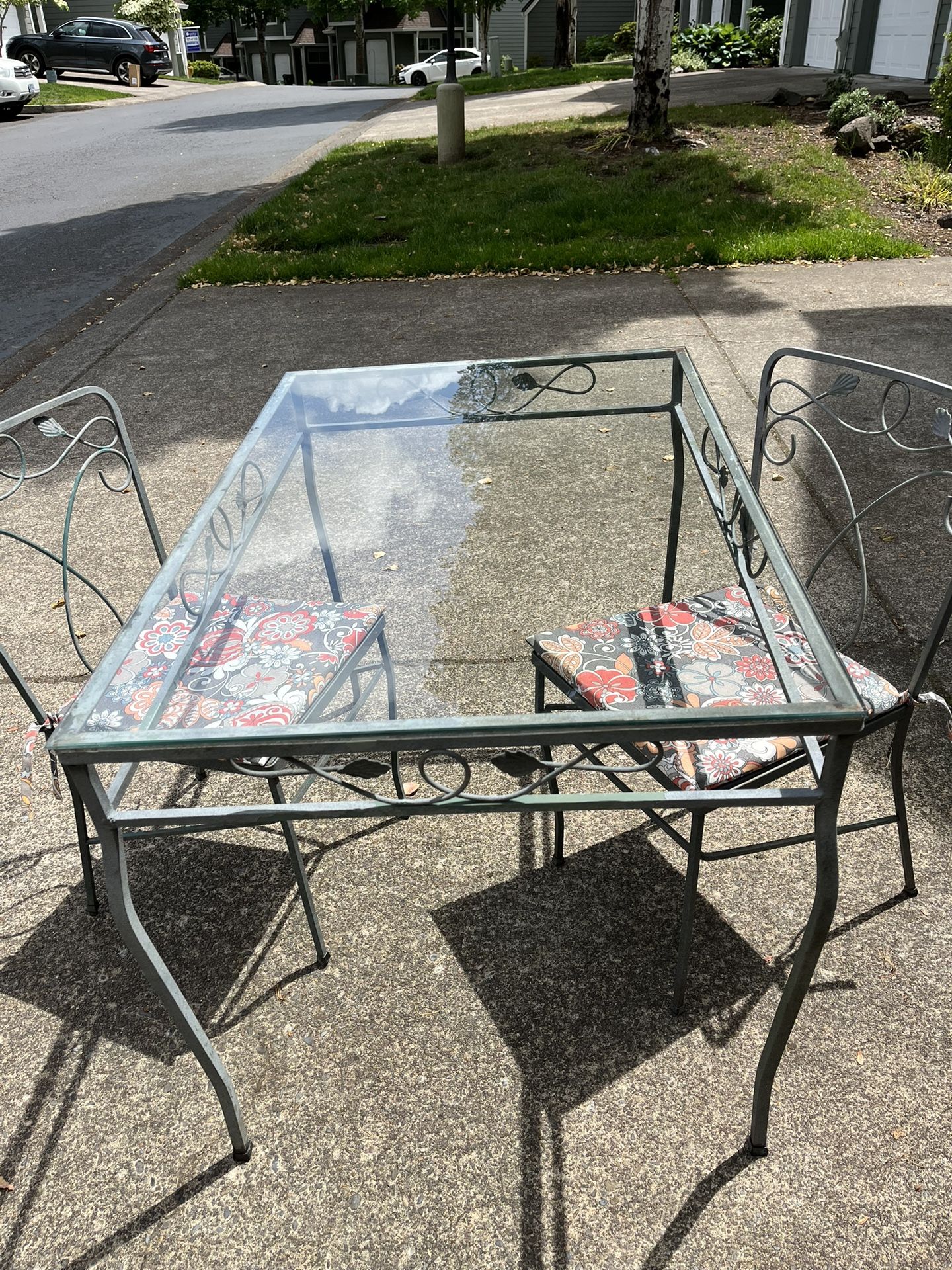 Cute 3-pc Wrought Iron Table + Chair Set