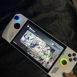 ASUS ROG Portable handheld 