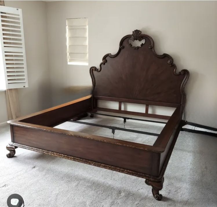 Thomasville Hills Of Tuscany King Bed