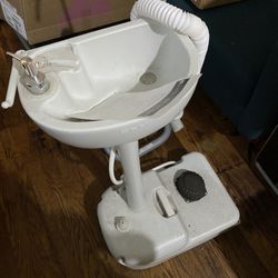 Portable camping toilet and sink