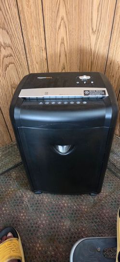 Paper / credit card / Cd  shredder Amozon Basics