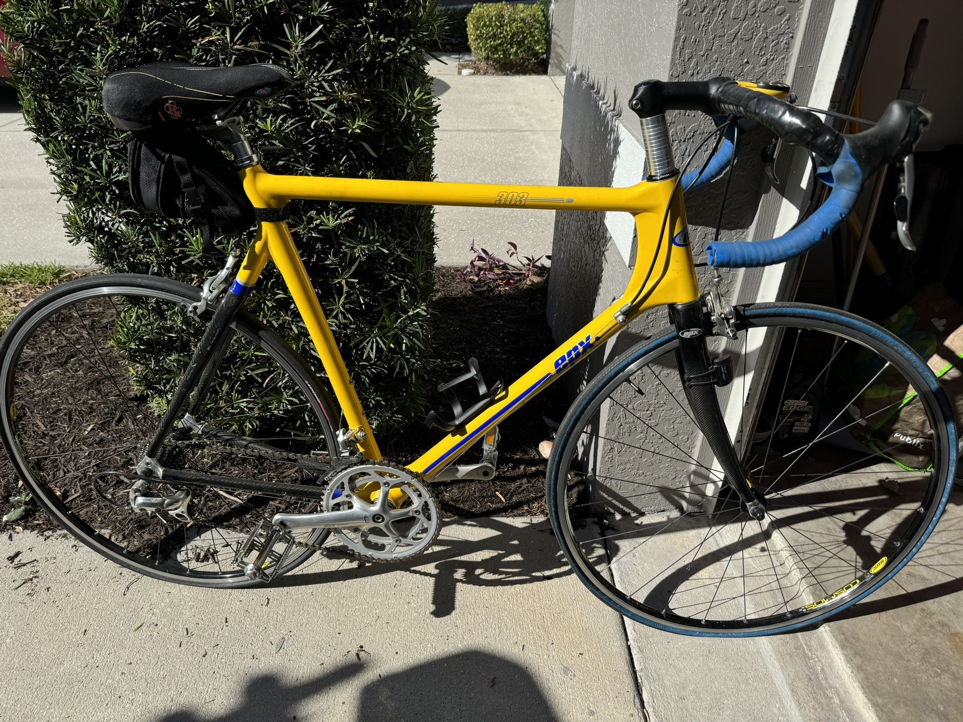 EPX 303 Carbon Road Bike