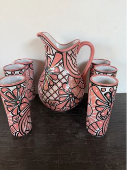 Mexican Talavera Pitcher with 6 Cups, Jarra de Talavera con 6 Vasos, Pottery.