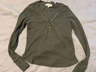 Size medium olive green waffle knit long sleeve button up top