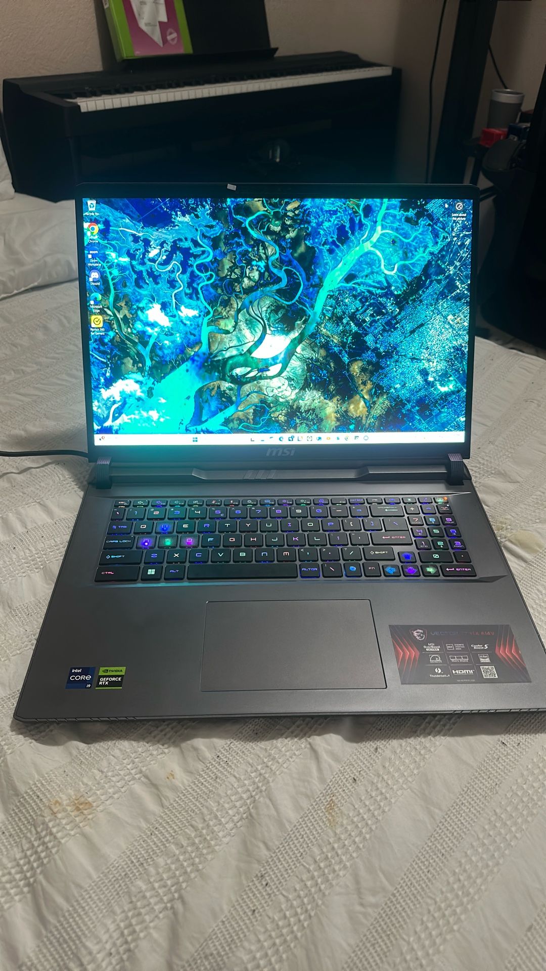 MSI VECTOR 17 HX A14V